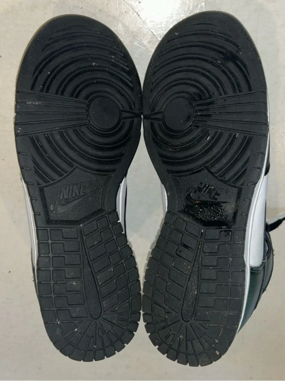 Nike Dunk High “Panda” Women’s 9 – Black/White Sneakers DD1869-103